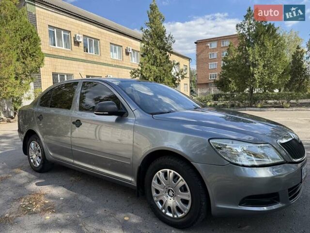 Серый Шкода Октавия, объемом двигателя 1.6 л и пробегом 173 тыс. км за 7700 $, фото 2 на Automoto.ua