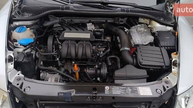 Серый Шкода Октавия, объемом двигателя 1.6 л и пробегом 170 тыс. км за 8800 $, фото 9 на Automoto.ua