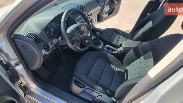 Сірий Шкода Октавія, об'ємом двигуна 1.8 л та пробігом 130 тис. км за 9200 $, фото 8 на Automoto.ua