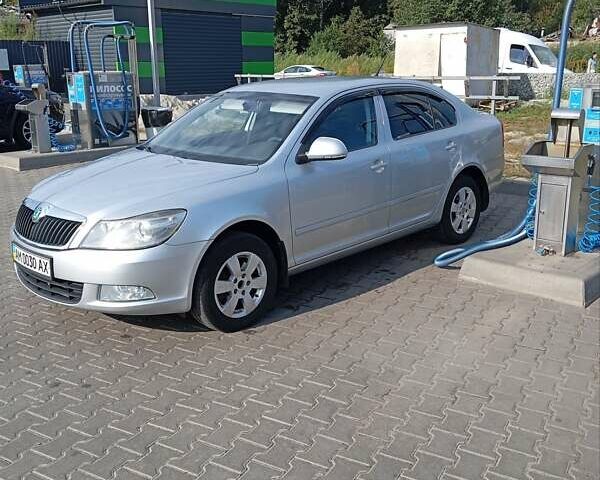 Сірий Шкода Октавія, об'ємом двигуна 1.8 л та пробігом 196 тис. км за 7800 $, фото 1 на Automoto.ua