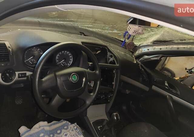 Сірий Шкода Октавія, об'ємом двигуна 1.8 л та пробігом 101 тис. км за 4500 $, фото 2 на Automoto.ua