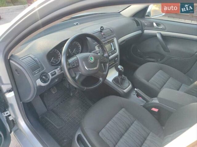 Серый Шкода Октавия, объемом двигателя 1.6 л и пробегом 235 тыс. км за 8750 $, фото 31 на Automoto.ua