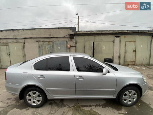 Сірий Шкода Октавія, об'ємом двигуна 1.8 л та пробігом 250 тис. км за 7000 $, фото 5 на Automoto.ua