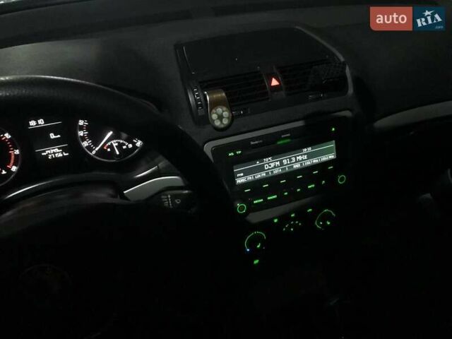 Сірий Шкода Октавія, об'ємом двигуна 1.6 л та пробігом 271 тис. км за 9400 $, фото 1 на Automoto.ua