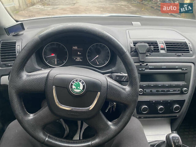 Сірий Шкода Октавія, об'ємом двигуна 1.8 л та пробігом 250 тис. км за 7000 $, фото 11 на Automoto.ua