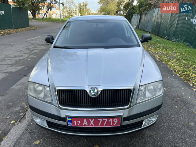 Шкода Октавія 2012 у Києві на Automoto.ua Сірий Шкода Октавія, об'ємом двигуна 1.6 л та пробігом 205 тис. км за 7000 $, фото 1 на Automoto.ua