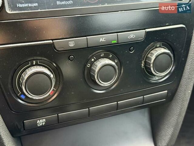 Серый Шкода Октавия, объемом двигателя 1.8 л и пробегом 223 тыс. км за 8200 $, фото 16 на Automoto.ua