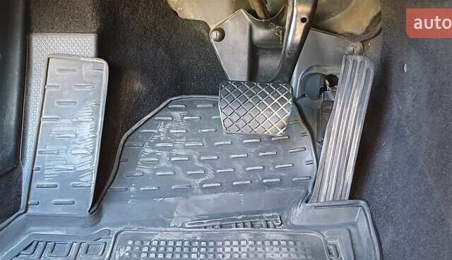 Серый Шкода Октавия, объемом двигателя 1.6 л и пробегом 192 тыс. км за 8600 $, фото 6 на Automoto.ua