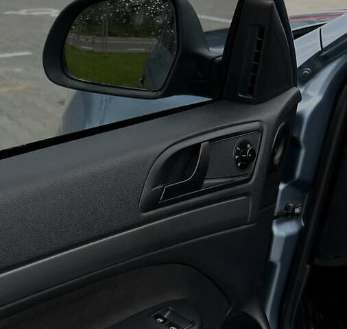 Серый Шкода Октавия, объемом двигателя 1.6 л и пробегом 280 тыс. км за 7500 $, фото 6 на Automoto.ua