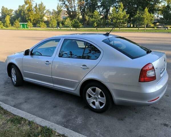 Серый Шкода Октавия, объемом двигателя 1.6 л и пробегом 235 тыс. км за 8750 $, фото 13 на Automoto.ua