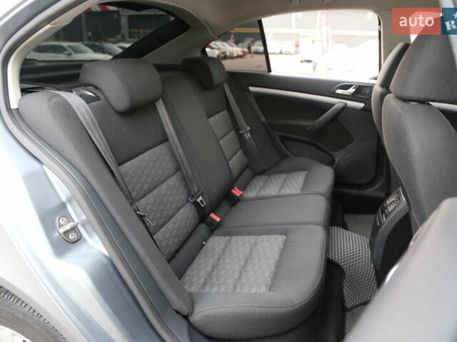 Серый Шкода Октавия, объемом двигателя 1.8 л и пробегом 201 тыс. км за 8900 $, фото 10 на Automoto.ua