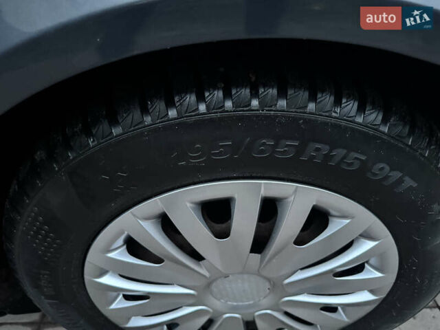 Сірий Шкода Октавія, об'ємом двигуна 2 л та пробігом 244 тис. км за 9400 $, фото 8 на Automoto.ua