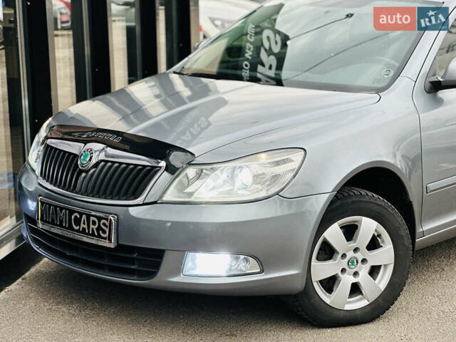 Серый Шкода Октавия, объемом двигателя 1.8 л и пробегом 245 тыс. км за 8400 $, фото 1 на Automoto.ua