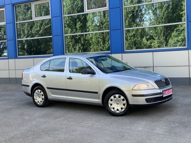 Шкода Октавия 2012 в Киеве на Automoto.ua Серый Шкода Октавия, объемом двигателя 1.6 л и пробегом 190 тыс. км за 6999 $, фото 2 на Automoto.ua