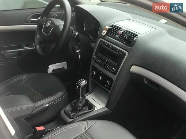 Сірий Шкода Октавія, об'ємом двигуна 1.6 л та пробігом 271 тис. км за 9400 $, фото 7 на Automoto.ua