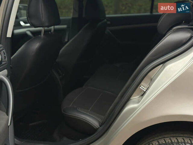 Сірий Шкода Октавія, об'ємом двигуна 1.8 л та пробігом 160 тис. км за 7300 $, фото 4 на Automoto.ua