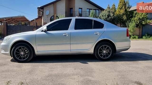 Сірий Шкода Октавія, об'ємом двигуна 1.8 л та пробігом 130 тис. км за 9200 $, фото 2 на Automoto.ua