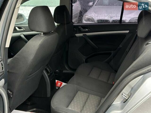Сірий Шкода Октавія, об'ємом двигуна 1.4 л та пробігом 196 тис. км за 7440 $, фото 20 на Automoto.ua