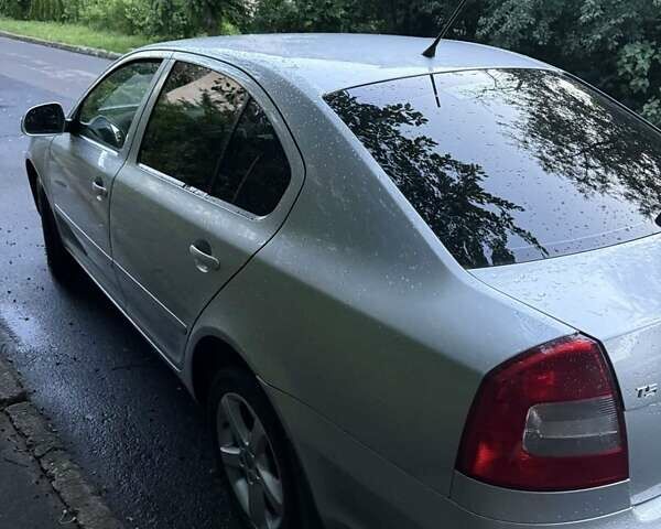 Серый Шкода Октавия, объемом двигателя 1.8 л и пробегом 330 тыс. км за 6800 $, фото 7 на Automoto.ua