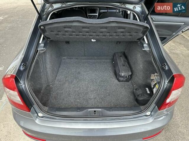 Шкода Октавия 2012 в Мурованные куриловцы на Automoto.ua Серый Шкода Октавия, объемом двигателя 1.6 л и пробегом 218 тыс. км за 7900 $, фото 13 на Automoto.ua