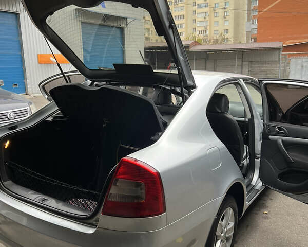Сірий Шкода Октавія, об'ємом двигуна 1.8 л та пробігом 284 тис. км за 7999 $, фото 7 на Automoto.ua