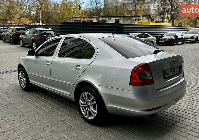 Сірий Шкода Октавія, об'ємом двигуна 1.8 л та пробігом 370 тис. км за 8200 $, фото 6 на Automoto.ua