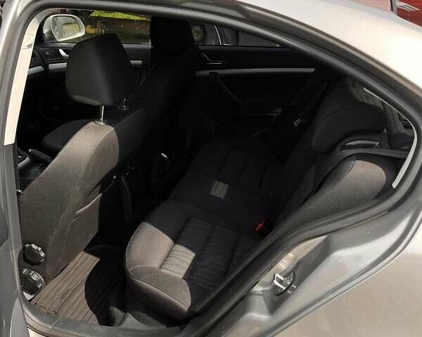 Серый Шкода Октавия, объемом двигателя 1.8 л и пробегом 129 тыс. км за 6900 $, фото 39 на Automoto.ua