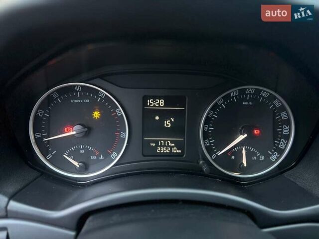 Серый Шкода Октавия, объемом двигателя 1.6 л и пробегом 235 тыс. км за 7500 $, фото 20 на Automoto.ua