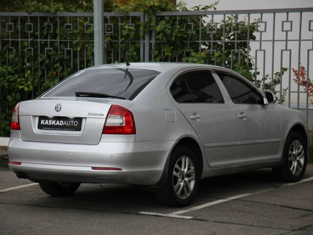 Шкода Октавия 2012 в Харькове на Automoto.ua Серый Шкода Октавия, объемом двигателя 1.8 л и пробегом 221 тыс. км за 7300 $, фото 5 на Automoto.ua
