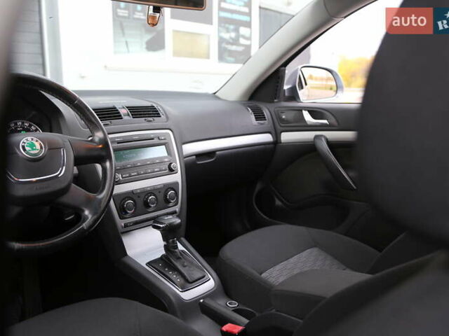 Серый Шкода Октавия, объемом двигателя 1.8 л и пробегом 201 тыс. км за 8900 $, фото 14 на Automoto.ua