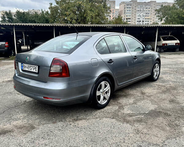 Серый Шкода Октавия, объемом двигателя 1.6 л и пробегом 170 тыс. км за 7000 $, фото 7 на Automoto.ua