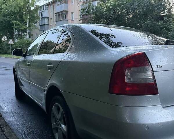 Серый Шкода Октавия, объемом двигателя 1.8 л и пробегом 330 тыс. км за 6800 $, фото 6 на Automoto.ua