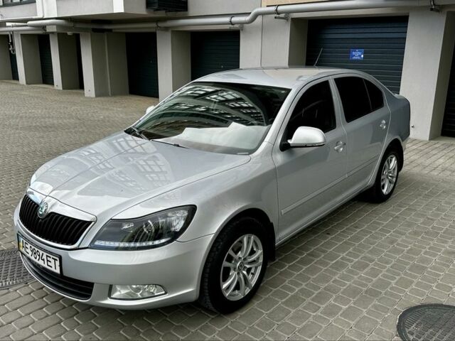 Серый Шкода Октавия, объемом двигателя 1.8 л и пробегом 370 тыс. км за 8200 $, фото 2 на Automoto.ua