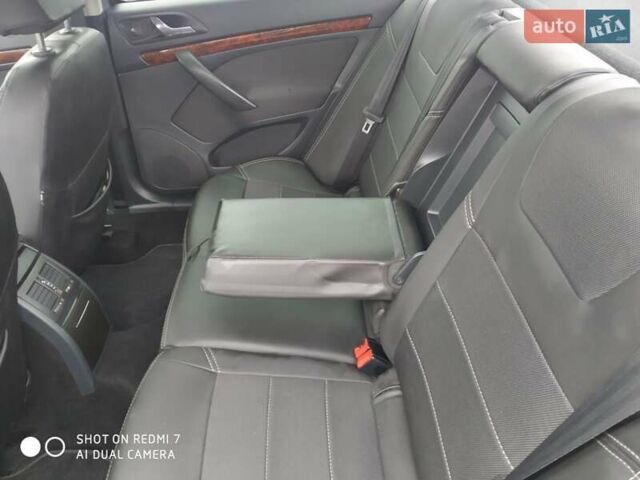 Сірий Шкода Октавія, об'ємом двигуна 1.8 л та пробігом 256 тис. км за 10500 $, фото 3 на Automoto.ua