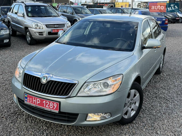 Серый Шкода Октавия, объемом двигателя 1.6 л и пробегом 246 тыс. км за 7999 $, фото 2 на Automoto.ua