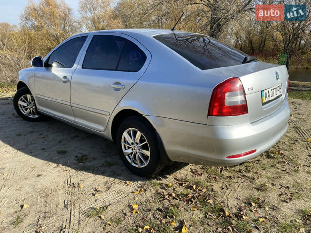 Сірий Шкода Октавія, об'ємом двигуна 1.6 л та пробігом 144 тис. км за 8300 $, фото 5 на Automoto.ua