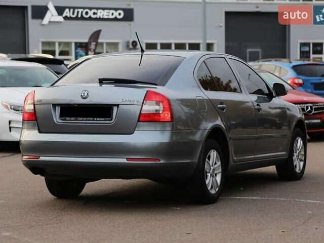 Серый Шкода Октавия, объемом двигателя 1.8 л и пробегом 201 тыс. км за 8900 $, фото 6 на Automoto.ua