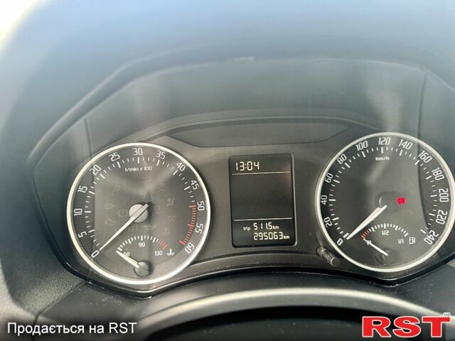 Серый Шкода Октавия, объемом двигателя 2 л и пробегом 295 тыс. км за 9700 $, фото 12 на Automoto.ua