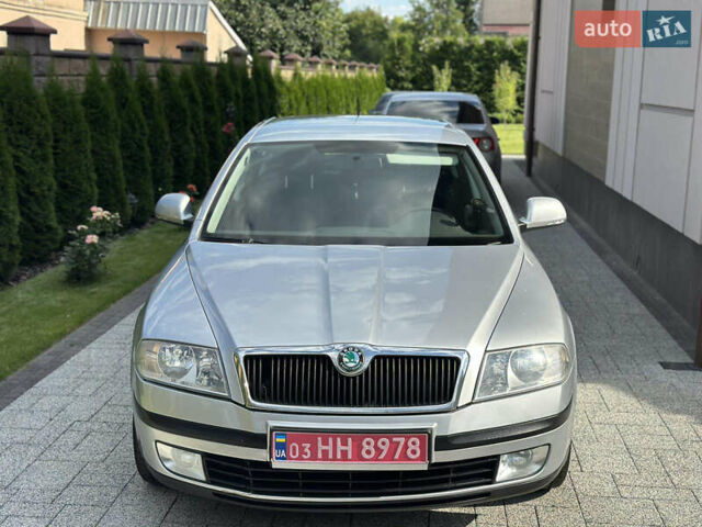 Сірий Шкода Октавія, об'ємом двигуна 1.6 л та пробігом 200 тис. км за 7800 $, фото 6 на Automoto.ua