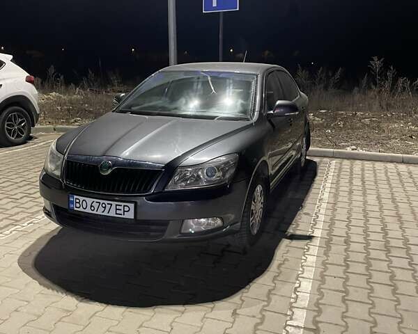 Серый Шкода Октавия, объемом двигателя 1.8 л и пробегом 172 тыс. км за 8200 $, фото 2 на Automoto.ua
