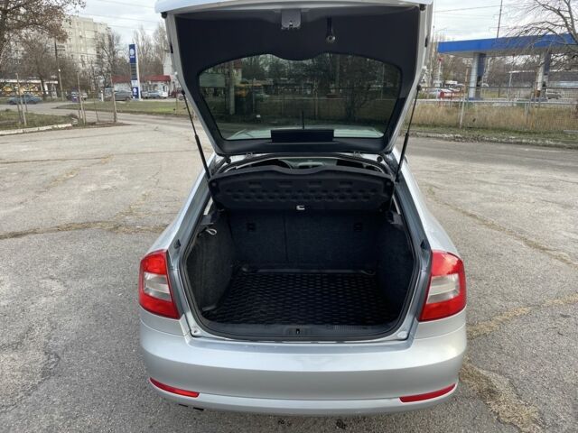 Сірий Шкода Октавія, об'ємом двигуна 1.8 л та пробігом 250 тис. км за 8550 $, фото 4 на Automoto.ua