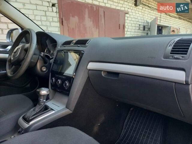 Серый Шкода Октавия, объемом двигателя 1.2 л и пробегом 208 тыс. км за 6900 $, фото 22 на Automoto.ua