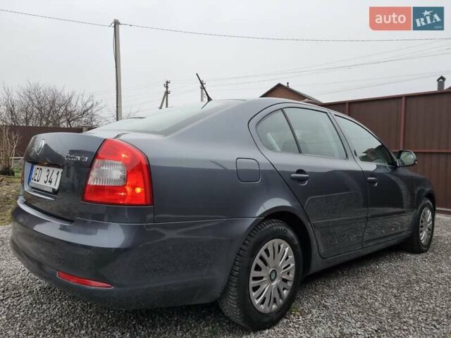 Сірий Шкода Октавія, об'ємом двигуна 2 л та пробігом 245 тис. км за 9200 $, фото 5 на Automoto.ua