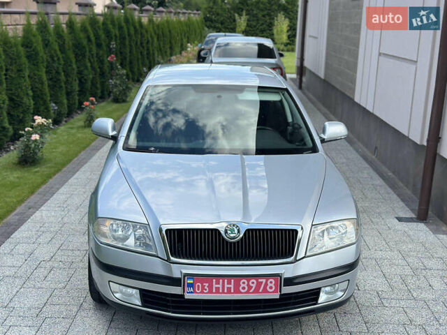 Сірий Шкода Октавія, об'ємом двигуна 1.6 л та пробігом 200 тис. км за 7800 $, фото 1 на Automoto.ua