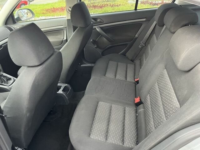 Шкода Октавія 2012 у Києві на Automoto.ua Сірий Шкода Октавія, об'ємом двигуна 1.6 л та пробігом 205 тис. км за 7000 $, фото 9 на Automoto.ua