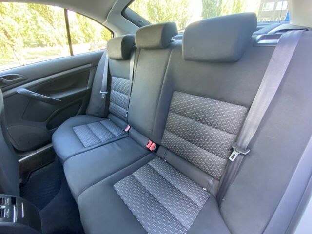 Шкода Октавия 2012 в Киеве на Automoto.ua Серый Шкода Октавия, объемом двигателя 1.6 л и пробегом 190 тыс. км за 6999 $, фото 22 на Automoto.ua