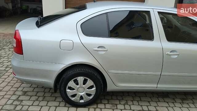 Серый Шкода Октавия, объемом двигателя 1.6 л и пробегом 170 тыс. км за 8800 $, фото 20 на Automoto.ua