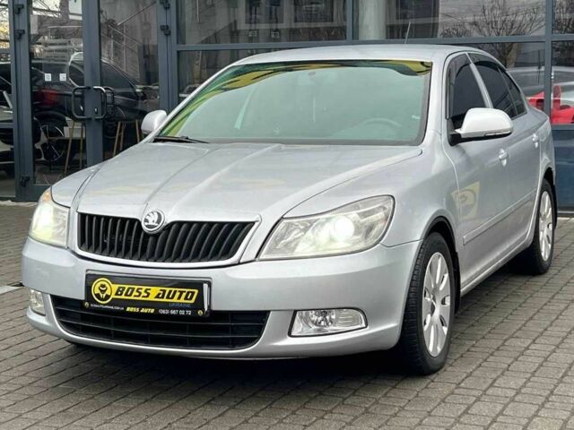 Серый Шкода Октавия, объемом двигателя 1.6 л и пробегом 210 тыс. км за 8500 $, фото 2 на Automoto.ua