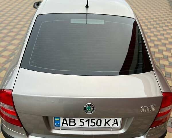 Серый Шкода Октавия, объемом двигателя 1.6 л и пробегом 235 тыс. км за 7500 $, фото 10 на Automoto.ua