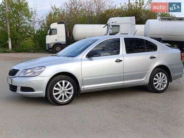 Серый Шкода Октавия, объемом двигателя 1.6 л и пробегом 333 тыс. км за 6950 $, фото 5 на Automoto.ua